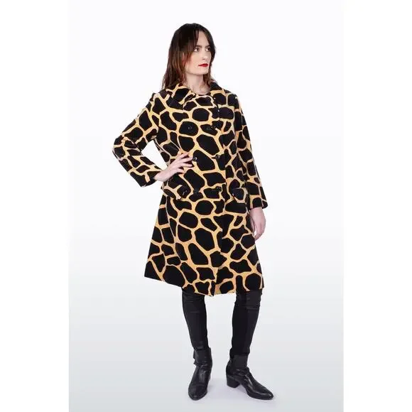 Vtg 1970s Black & Yellow Giraffe Print Velveteen Jacket Travelcoats by NamanM